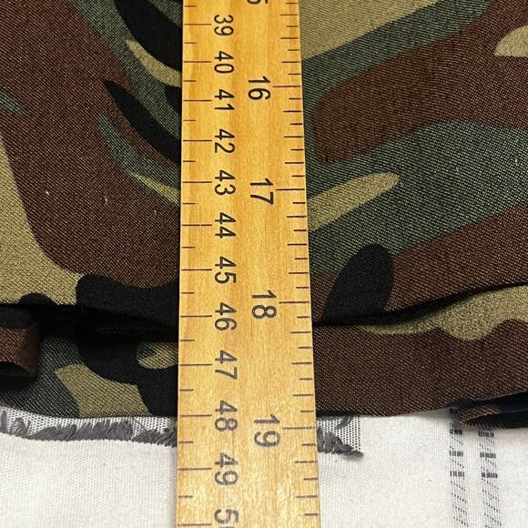 WEAREVER Mini Skirt Womens Camo Stretch Sz 1X - Picture 8 of 8